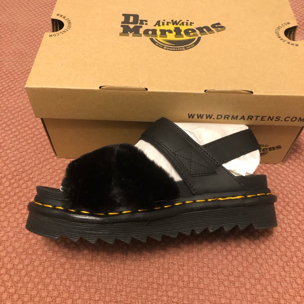 Dr Martens Voss II fluffy sandals new in box - Picture 14 of 16